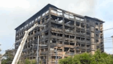 সাড়ে ১৭ ঘণ্টা পর নিয়ন্ত্রণে, ধসে পড়েছে ছাদ