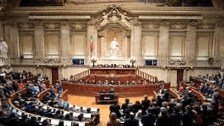 পর্তুগালে জনসমক্ষে নিকাব পরা নিষিদ্ধ