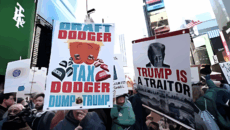 ট্রাম্পবিরোধী বিক্ষোভে উত্তাল যুক্তরাষ্ট্র, ছড়িয়ে পড়েছে ইউরোপেও