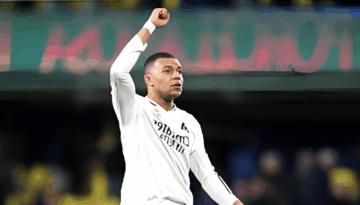 এমবাপ্পের গোলে রিয়ালের জয়, পিছিয়ে গেল বার্সা