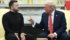 ট্রাম্পের চাপ: যুদ্ধ শেষ করতে পুতিনের শর্ত মানার আহ্বান জেলেনস্কিকে