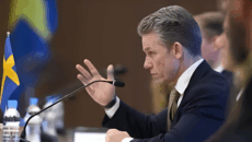 ন্যাটো নিরাপত্তা বৃদ্ধিতে জনগণকে প্রস্তুত রাখার আহ্বান সুইডিশ প্রতিরক্ষামন্ত্রীর