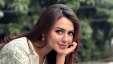 বাবা-মায়ের ৩৭ বছরের দাম্পত্যে আবেগঘন বার্তা নুসরাত ফারিয়ার