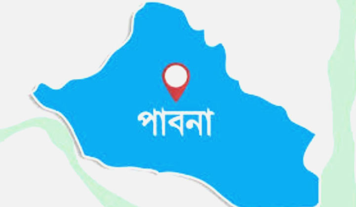 আদালতের আদেশ অমান্য করে ইউপি চেয়ারম্যানের হুকুমে বিধবা হাছিনা বাড়ি ছাড়া