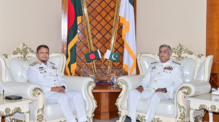 বাংলাদেশ সফরে পাকিস্তান নৌবাহিনী প্রধান