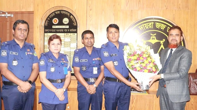 জামালপুরে নবনিযুক্ত জেলা ও দায়রা জজের সঙ্গে পুলিশ সুপারের সৌজন্য সাক্ষাৎ
