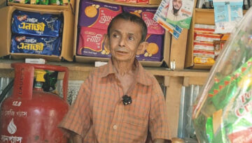 তিন ফুট উচ্চতা, পাহাড়সম সংগ্রাম: অবহেলায় হারিয়ে যাওয়া বাউফলের বজলু হাওলাদারের জীবনযুদ্ধ