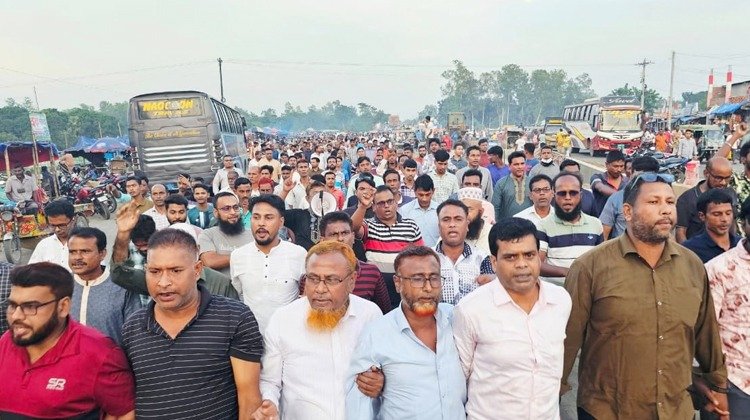 বিএনপির মনোনয়ন পুনর্বিবেচনার দাবিতে মান্দায় মানববন্ধন ও বিক্ষোভ