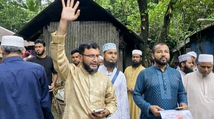 দাগনভুঁঞা উপজেলায় ডা. মানিকের গণসংযোগ: “আমাদের দায়ীত্ব জনগণের জন্য নিবেদিত”