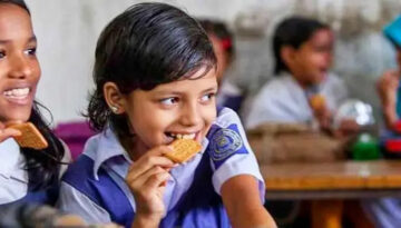 সারাদেশে সরকারি প্রাথমিক বিদ্যালয়ে স্কুল ফিডিং কর্মসূচি শুরু আজ