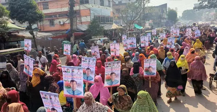 সাতক্ষীরা-২ আসনে প্রার্থী পরিবর্তনের দাবিতে বিএনপির বিক্ষোভ ও মহাসড়ক অবরোধ