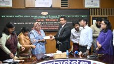 সাংবাদিকের কাজ সমাজের প্রকৃত চিত্র তুলে ধরা: নারায়ণগঞ্জ জেলা প্রশাসক মো. জাহিদুল ইসলাম মিঞা