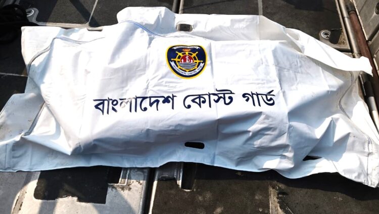 সুন্দরবনে নিখোঁজ পর্যটকের মৃতদেহ উদ্ধার করেছে কোস্ট গার্ড