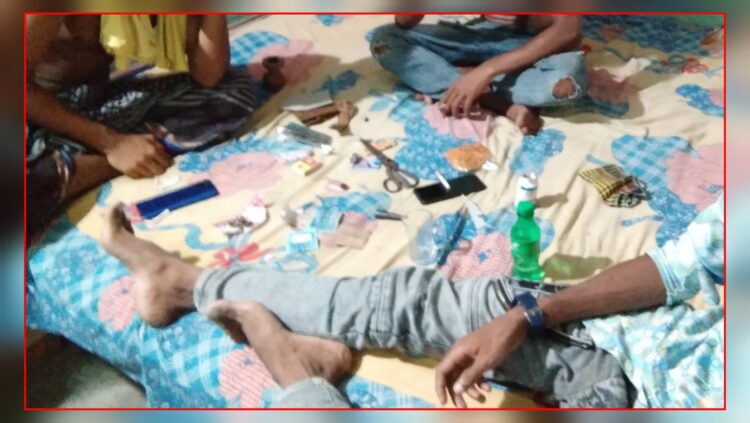 পাবনার ভাঙ্গুড়ায় হাত বাড়ালেই মাদক, বাড়ছে অপরাধ, ক্ষোভে ফুঁসছে সাধারণ মানুষ