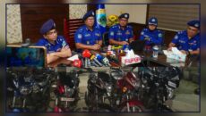 রাজশাহীর চরাঞ্চলে ভোরের আলো ফুটতেই ‘অপারেশনস্ ফার্স্ট লাইট’