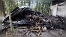 বরিশালে জামায়াত নেতার বাড়িতে ককটেল বিস্ফোরণ, বিলবোর্ডেও আগুন