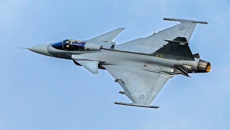 কলম্বিয়ার সঙ্গে সুইডিশ সাবের ৪.৩ বিলিয়ন ডলারের যুদ্ধবিমান চুক্তি