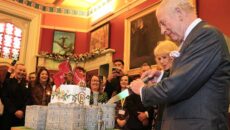 ৭৭ বছরে রাজা চার্লস: ক্যান্সার চিকিৎসার মধ্যেও ব্যস্ত রাজদায়িত্বে