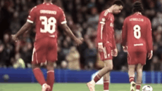 লিভারপুলের দুঃসময়ের আরেক অধ্যায়: পিএসভির কাছে হার