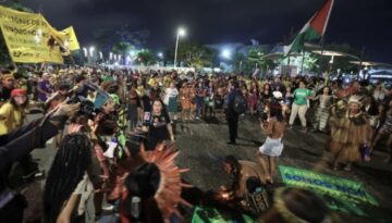 আদিবাসী বিক্ষোভে অশান্তি, আমাজন রক্ষার দাবি