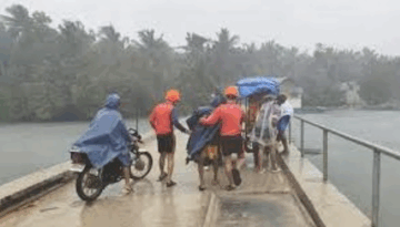 ১৮৫ কিমি বেগে তাণ্ডব ‘ফাং-ওং’, ফিলিপাইনে লণ্ডভণ্ড জনজীবন