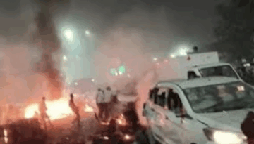 দিল্লির লাল কেল্লায় ভয়ঙ্কর বিস্ফোরণ: নিহত ১৩