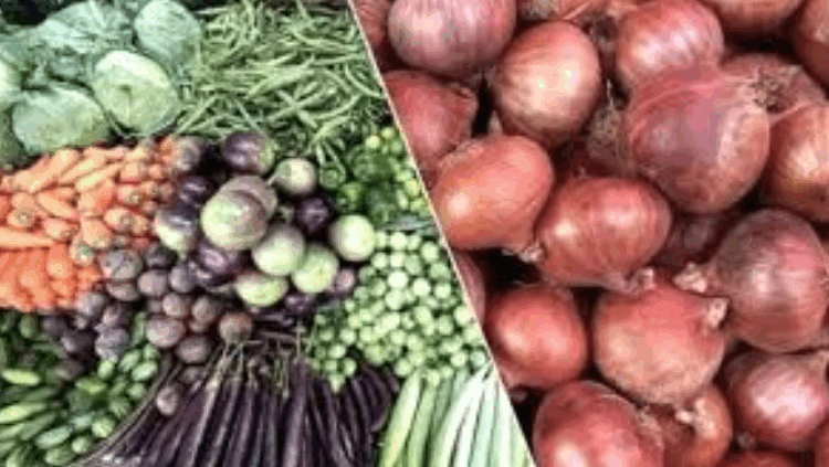 চট্টগ্রামে পেঁয়াজ-তেলে আগুন, স্বস্তি শুধু সবজিতে