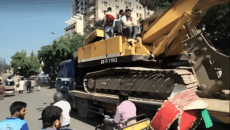 পুলিশ বাধা দিলো ধানমন্ডি ৩২-এ বুলডোজার প্রবেশে