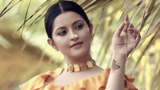 পরীমনির বিদেশ সফর নিয়ে গুঞ্জন, নতুন বন্ধু নাকি নতুন প্রেম!