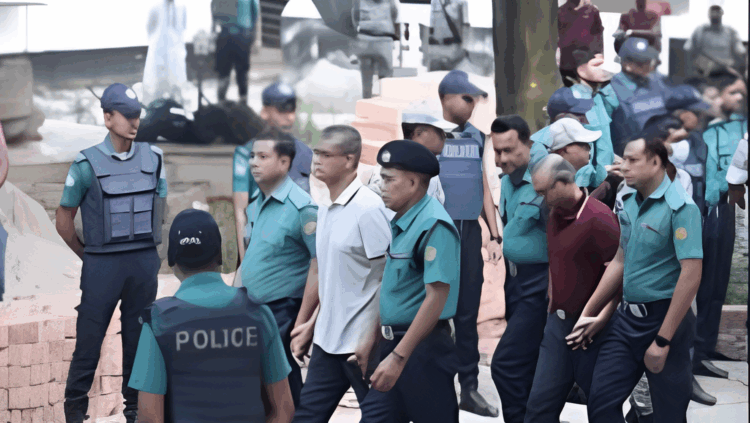 ১৩ সেনা কর্মকর্তা ফের ট্রাইব্যুনালে, কঠোর নিরাপত্তার প্রহরা