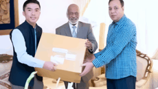 খালেদা জিয়ার দ্রুত আরোগ্য কামনায় ভুটানের রাজার উপহার