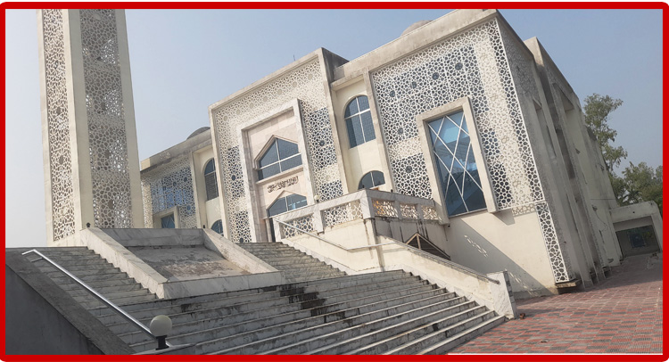 আত্রাইয়ে উদ্বোধনের ৯ মাস পরও চালু হয়নি উপজেলা মডেল মসজিদ