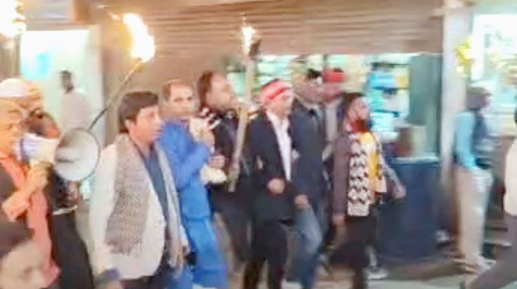 বাউফলে মনোনয়নবিরোধী মশাল মিছিল: মাঠের কর্মীদের মধ্য থেকেই প্রার্থী চাই – বিএনপি