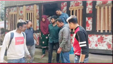 মোহাম্মদপুরে মা-মেয়েকে হত্যা: গৃহকর্মী আয়েশা ও স্বামী রাব্বী সিকদার নলছিটিতে গ্রেপ্তার