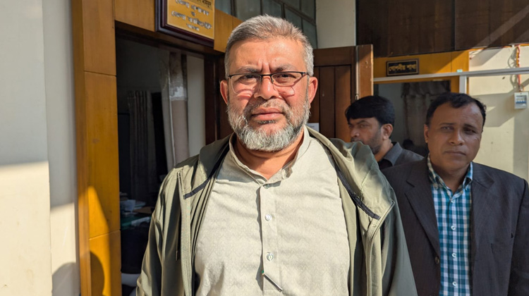 মনোনয়ন নিয়ে ফেরার পথে ডিবি পুলিশের হাতে আটক প্রার্থী স্বতন্ত্র প্রার্থী