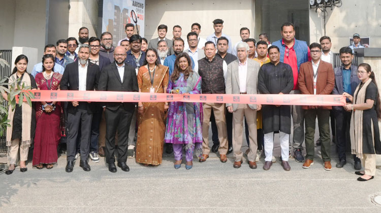 শ্যামলীতে আড়ংয়ের ৩২তম আউটলেট উদ্বোধন: ঢাকায় কারুশিল্প সম্প্রসারণের নতুন মাইলফলক
