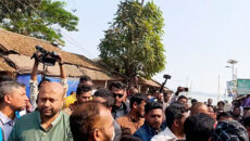 মীরগঞ্জ সেতুর ভিত্তিপ্রস্তর স্থাপন অনুষ্ঠানে ব্যারিস্টার আসাদুজ্জামান ফুয়াদ লাঞ্ছিত