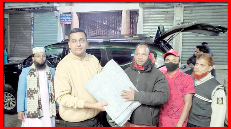বদলির আগের শেষ রাতেও মানবিক সেবা—বাউফলে ইউএনও আমিনুল ইসলামের শীতবস্ত্র বিতরণ