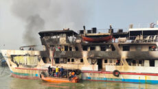 কক্সবাজারে সেন্টমার্টিনগামী ‘দি আটলান্টিক ক্রুজ’-এ অগ্নিকাণ্ড এক কর্মচারীর মৃত্যু, প্রাণে রক্ষা ১৯৪ পর্যটক