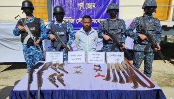 মহেশখালীতে কোস্ট গার্ড–নৌবাহিনীর যৌথ অভিযানে কুখ্যাত সন্ত্রাসী আটক
