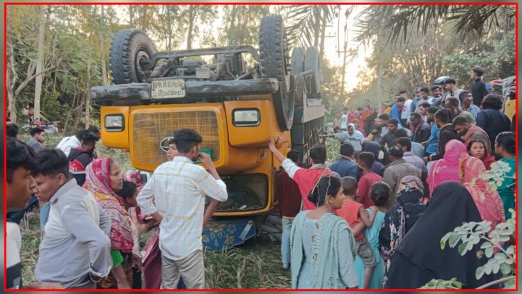 নওগাঁয় ট্রাকের চাপায় অটোরিকশা চালক নিহত, আহত ৩