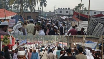 আখেরি মোনাজাতের মধ্য দিয়ে শেষ হলো বরিশাল বিভাগীয় ইজতেমা