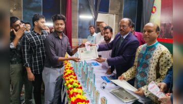 গাজীপুরে জিপিএ–৫ শিক্ষার্থীদের সংবর্ধনা দিলো বিশ্ববিদ্যালয় পরিক্রমা