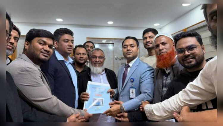 রূপগঞ্জে বিএনপি প্রার্থী দিপুর মনোনয়নপত্র সংগ্রহ