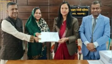 নারায়ণগঞ্জ-৫ আসনে স্বতন্ত্র প্রার্থী মাকসুদ হোসেনের মনোনয়নপত্র দাখিল