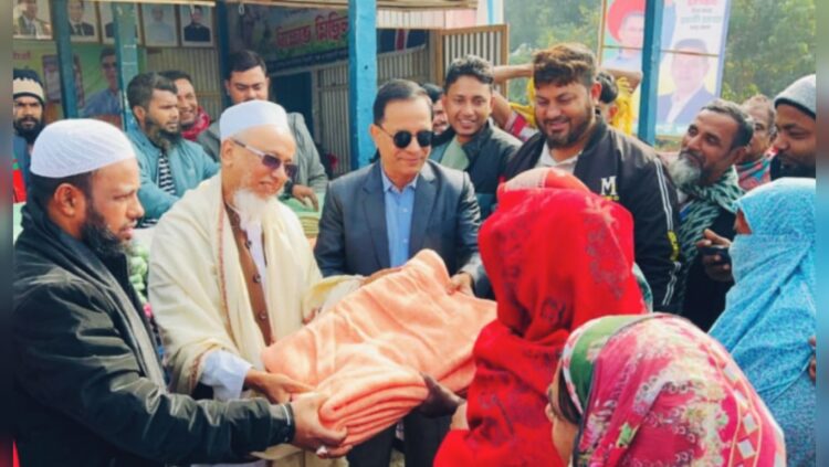 রূপগঞ্জে বিএনপির উদ্যোগে শীতার্তদের মাঝে শীতবস্ত্র বিতরণ