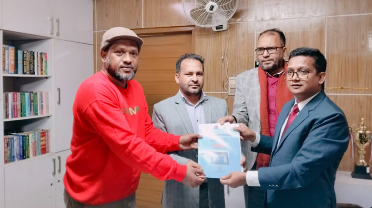 এয়োদশ সংসদ নির্বাচনের মনোনয়ন ফরম কিনেছেন বিএনপি’র নাদিরা