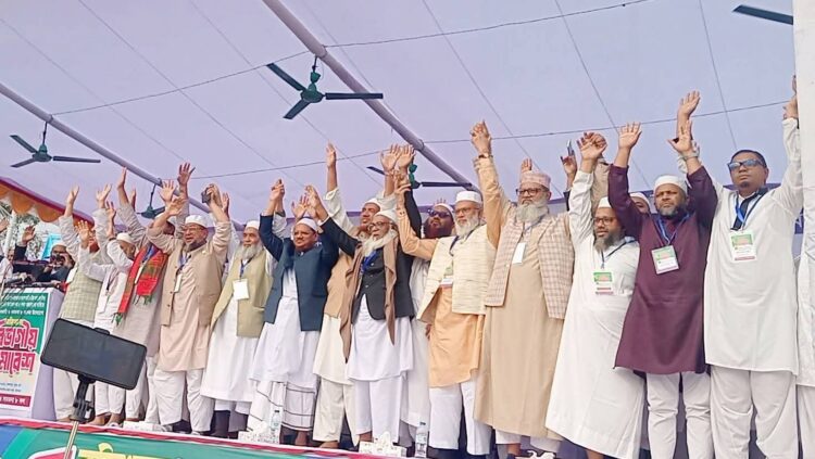 লাখো জনতার ঢলে বরিশালে ৮ দলের বিভাগীয় সমাবেশ অনুষ্ঠিত