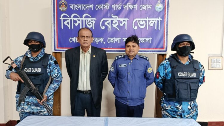 অপারেশন ডেভিল হান্ট ফেজ-২: ভোলায় কোস্ট গার্ড ও পুলিশের যৌথ অভিযানে এক ব্যক্তি আটক