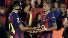 রাফিনিয়ার জোড়া গোলে বার্সার জয়